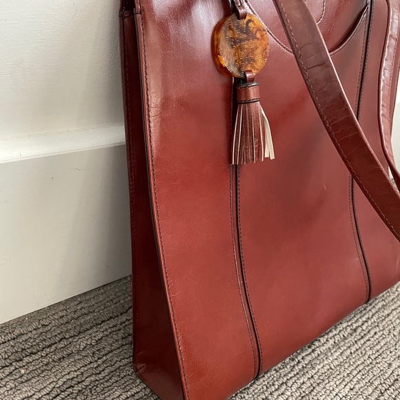 HOBO leather tote - in pristine condition - Picture 3 of 6